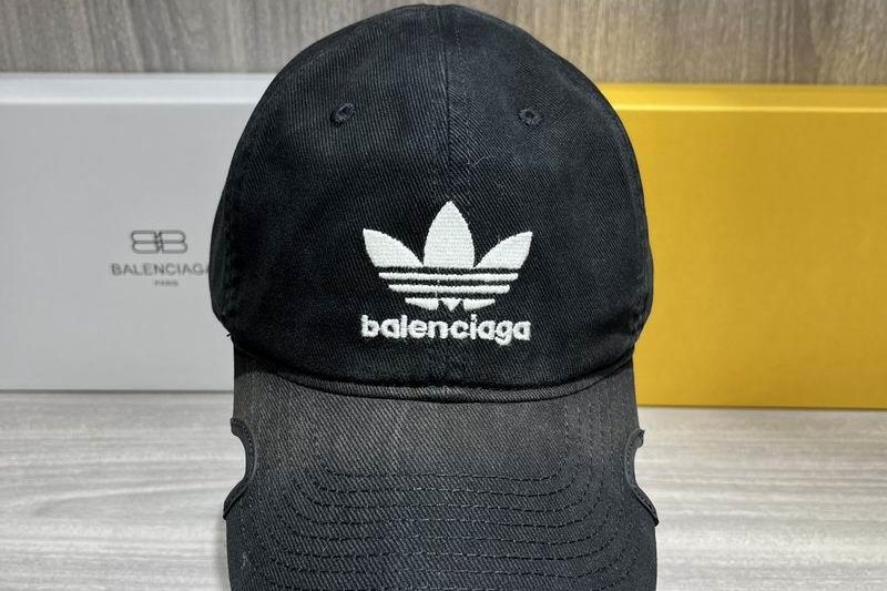 Replica Balenciaga Cap hm39