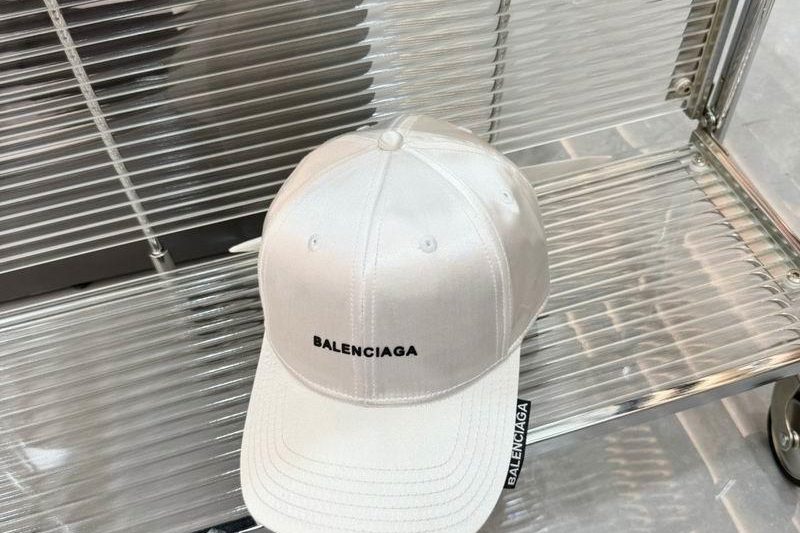 Replica Balenciaga Cap hm36