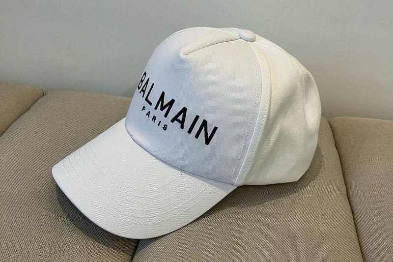 Replica Balmain cap dx01