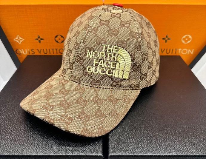 Replica Dior x The North Face Cap dxn11
