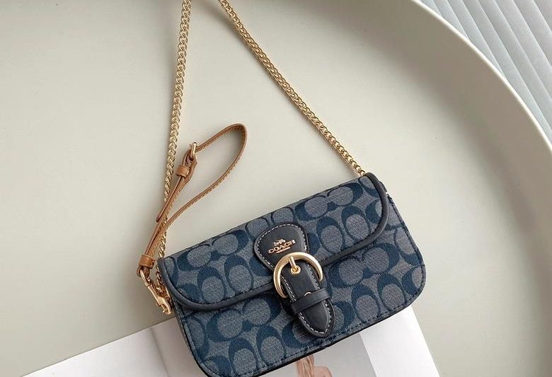 Replica Coach Bags C8304  19X11X4.5cm JH