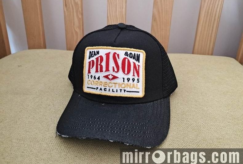 Replica DSQ Cap y 17
