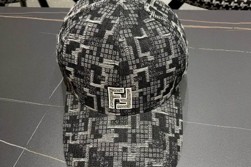 Replica Fendi cap 083001