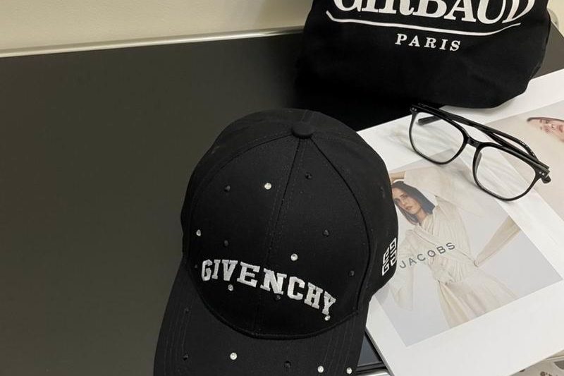 Replica Givenchy Hat dx03