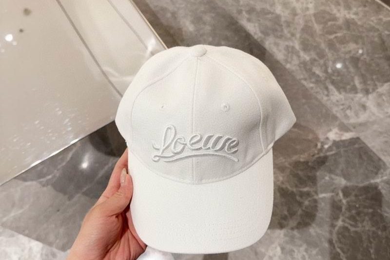 Replica Loewe cap dx44