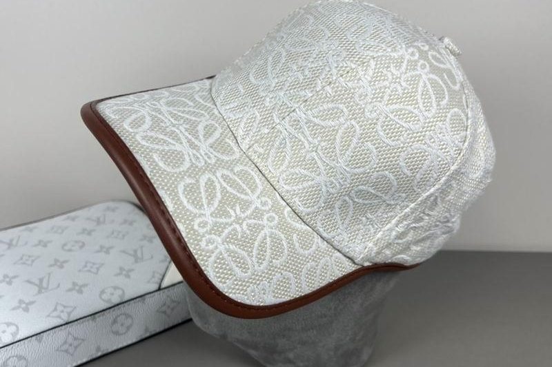 Replica Loewe cap dx43