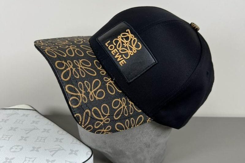 Replica Loewe cap dx37