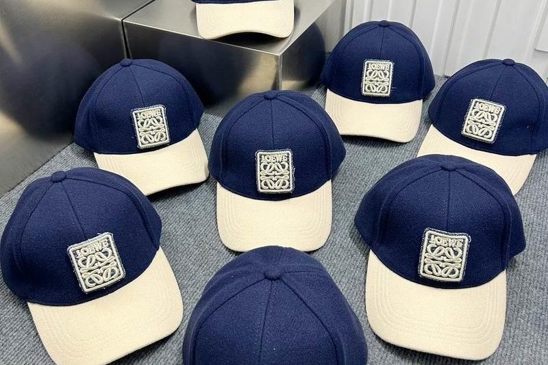 Replica Loewe cap dx36