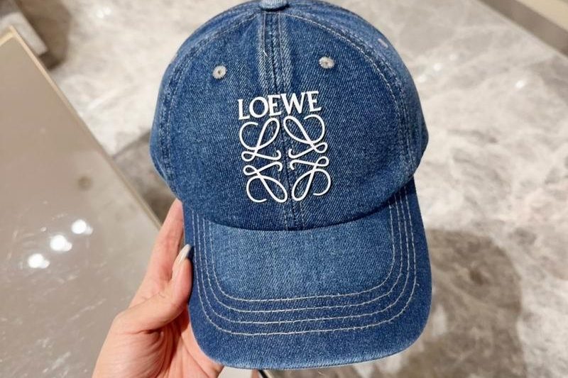 Replica Loewe cap 041701