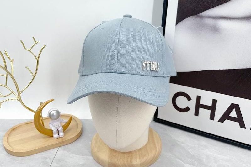 Replica Miumiu cap dx08