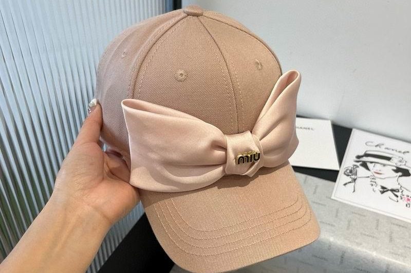 Replica Miumiu cap dx05