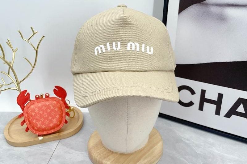 Replica Miumiu cap dx03