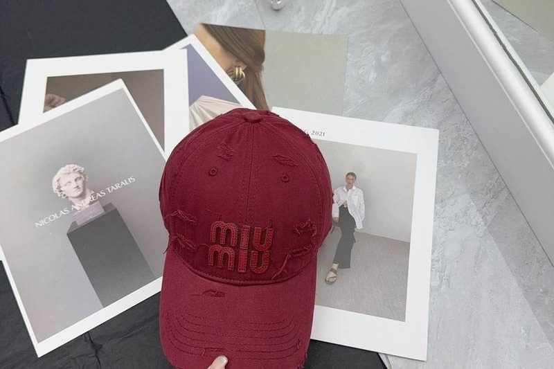 Replica Miumiu cap hm06