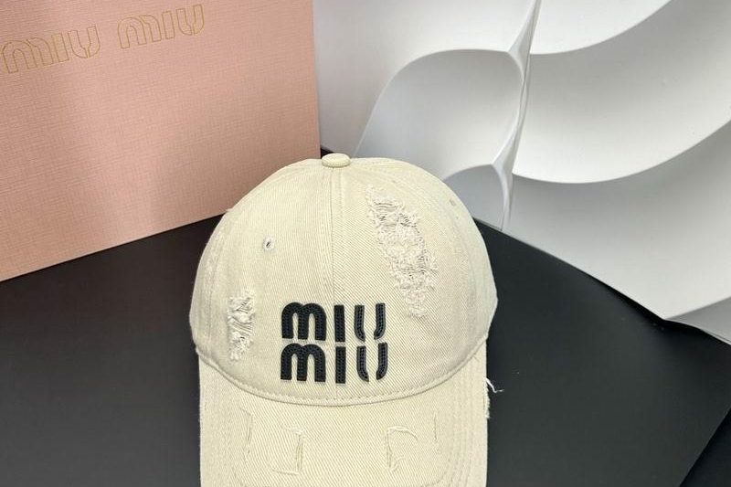 Replica Miumiu cap hm05