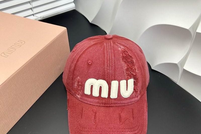 Replica Miumiu cap hm04