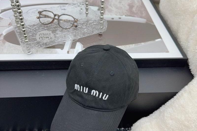 Replica Miumiu cap hm02