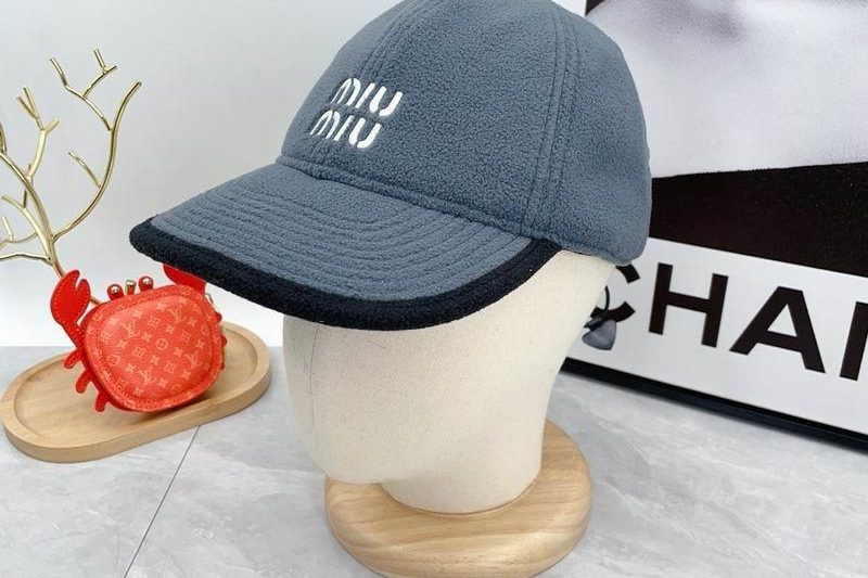 Replica Miumiu cap dx96