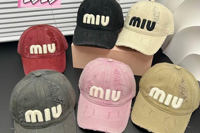 Replica Miumiu cap dx95
