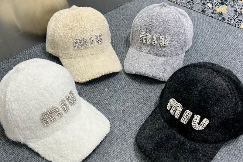 Replica Miumiu cap dx93