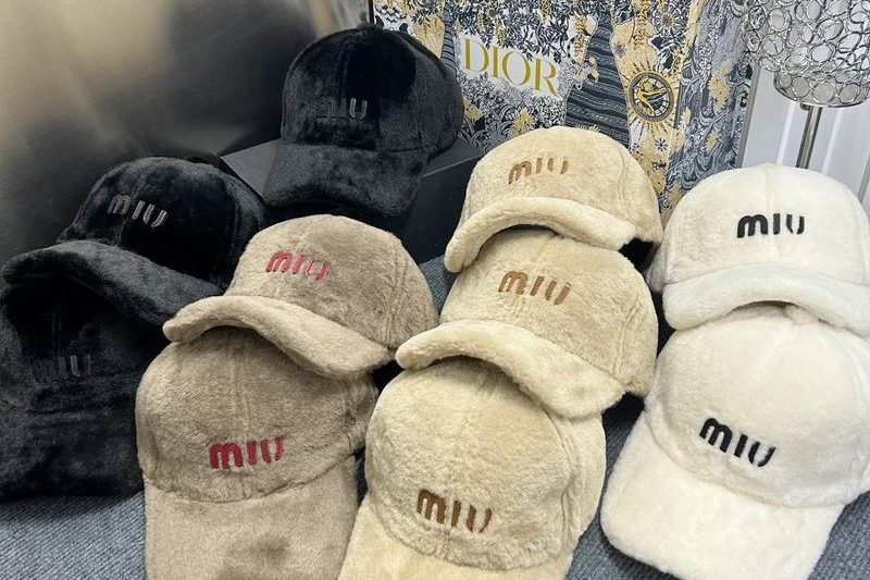 Replica Miumiu cap dx90