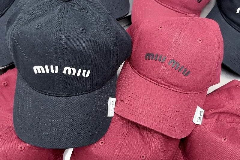 Replica Miumiu cap dx79