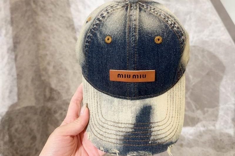 Replica Miumiu cap 090602