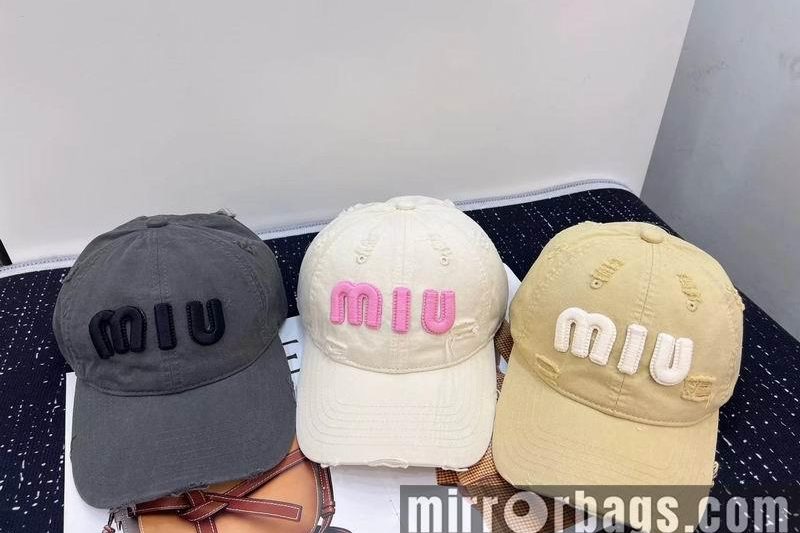 Replica Miumiu cap dx72