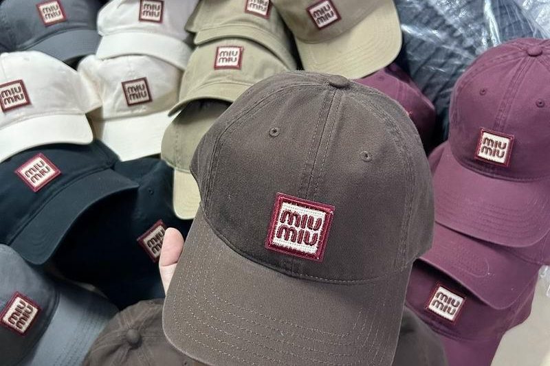 Replica Miumiu cap dx71