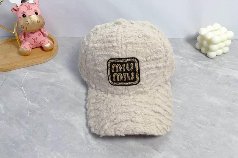 Replica Miumiu cap dx66