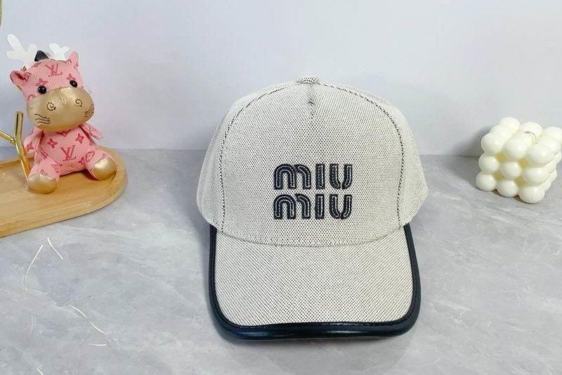 Replica Miumiu cap dx59