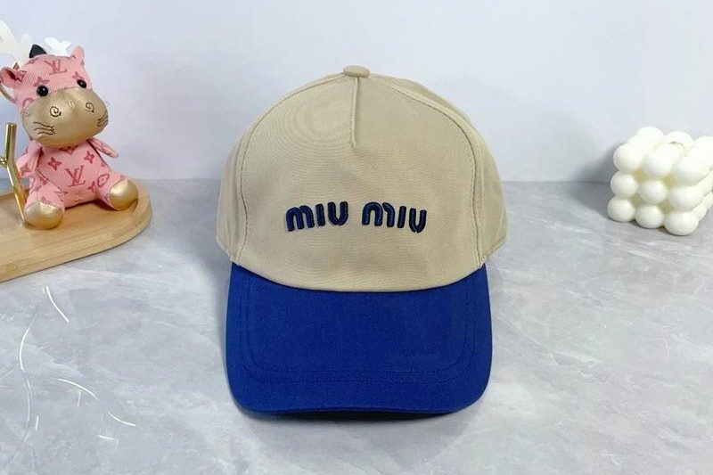 Replica Miumiu cap dx58