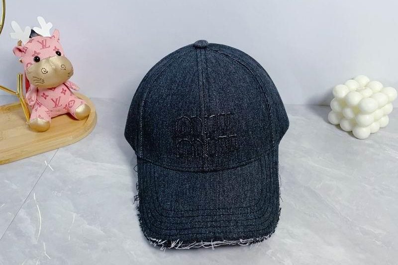 Replica Miumiu cap dx38