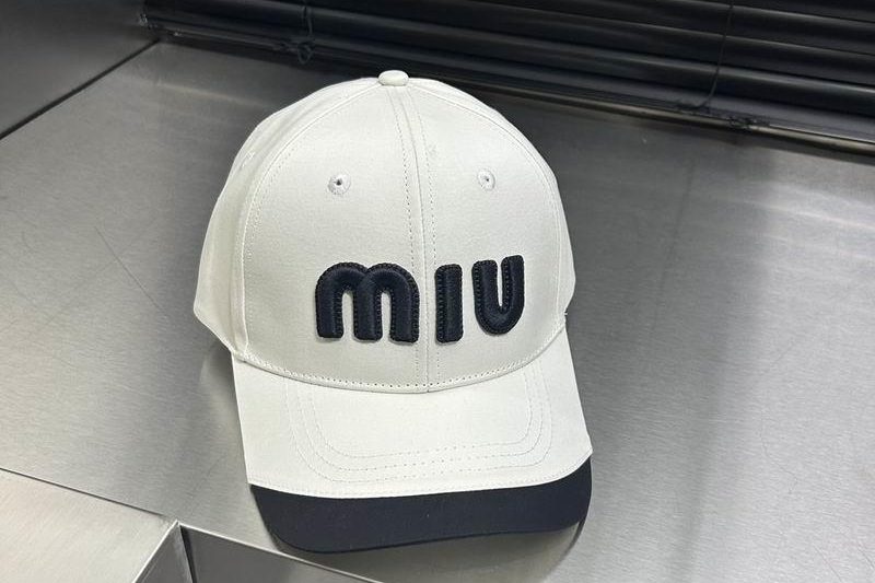 Replica MiuMiu Cap hm07