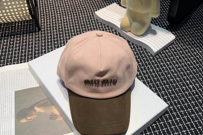 Replica Miumiu cap dx37