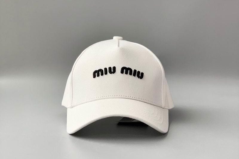 Replica Miumiu cap dx32