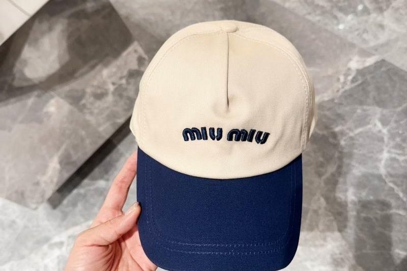 Replica Miumiu cap dx31