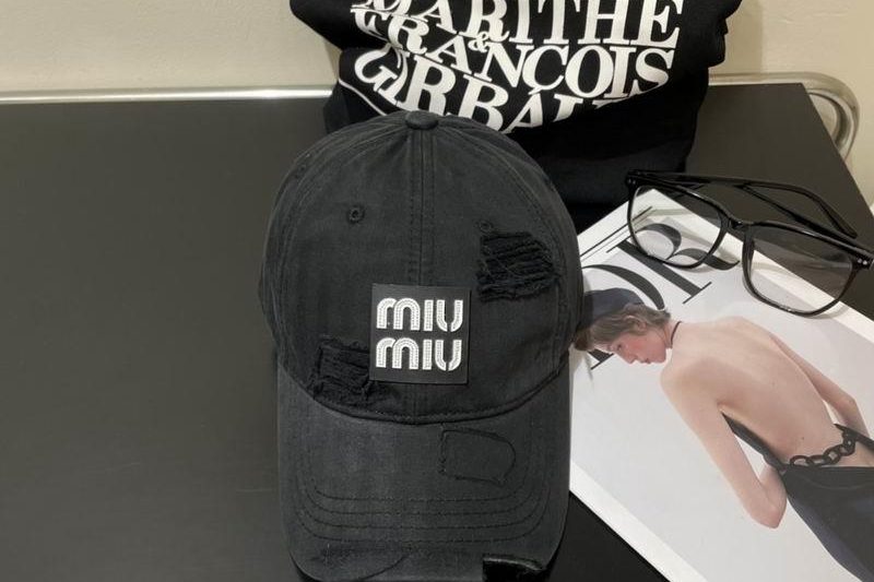 Replica MiuMiu cap dx29