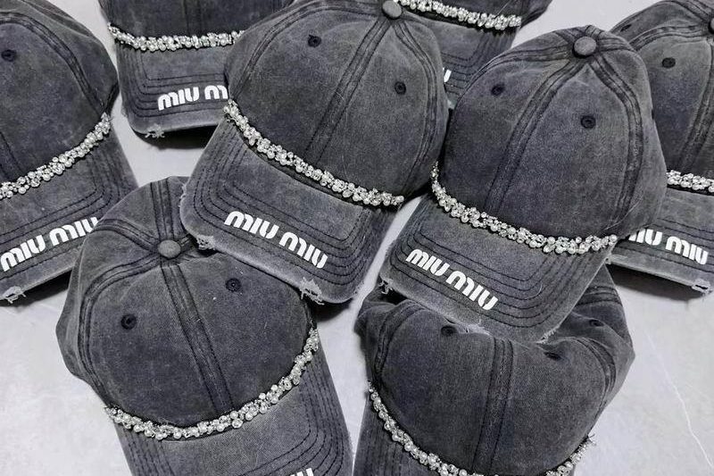 Replica Miumiu cap dx26
