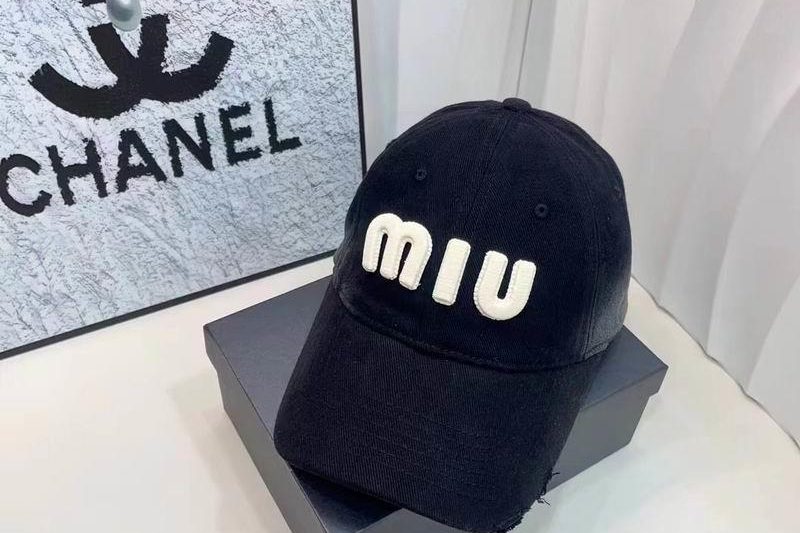 Replica Miumiu cap dx21