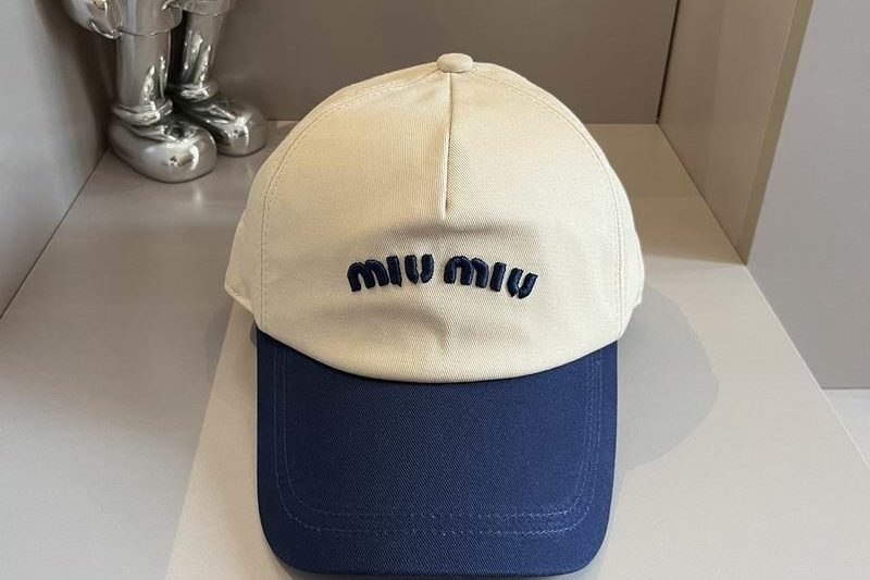 Replica Miumiu cap dx19