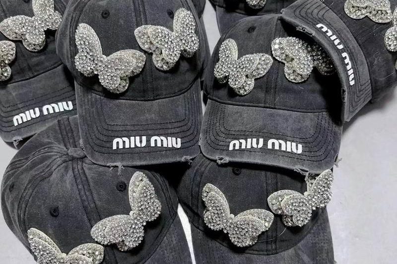 Replica Miumiu cap dx18