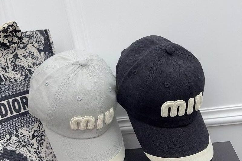 Replica Miumiu cap dx14
