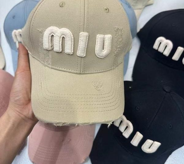 Replica Miumiu cap dx13