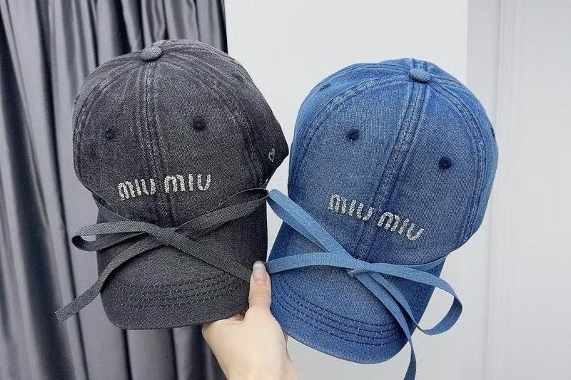 Replica Miumiu cap dx12