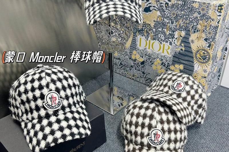 Replica Moncler cap dx11