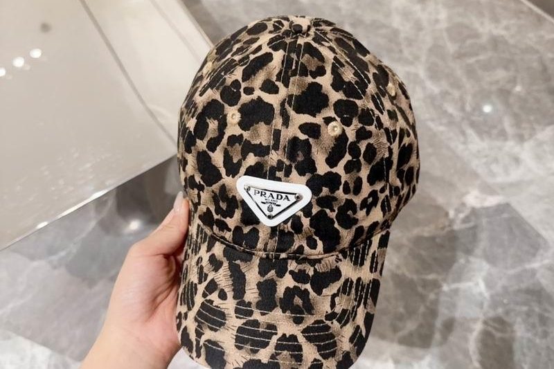 Replica Prada cap dx40
