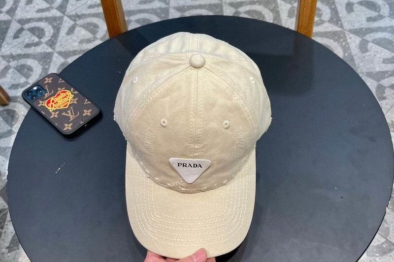 Replica Prada cap 042806
