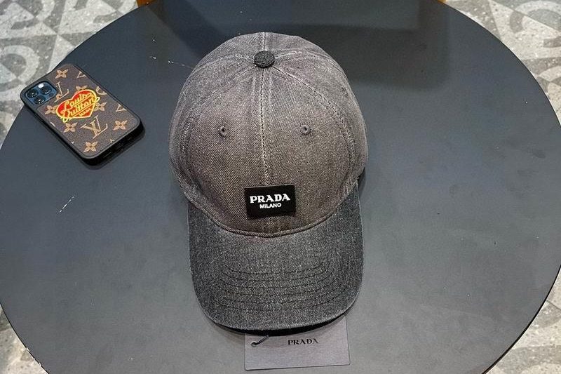 Replica Prada cap 042805