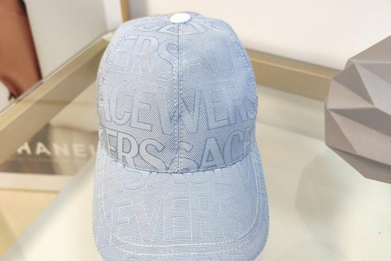 Replica Versace cap dx10