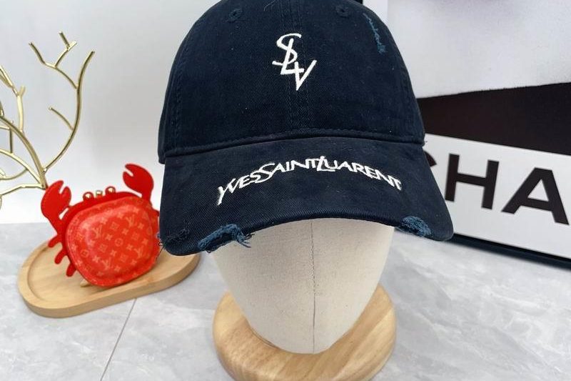 Replica YSL cap dx32